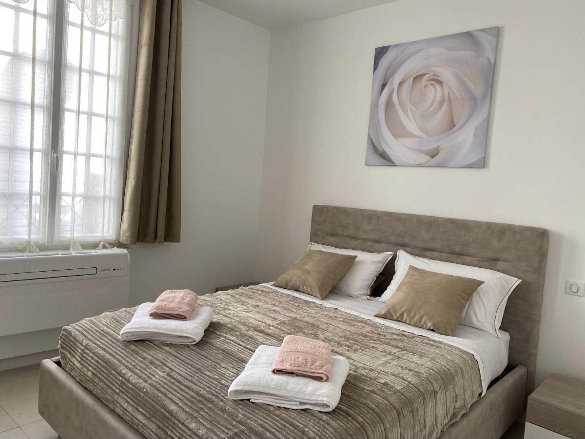 Hello 2 Pieces “Renove Et Climatise “ Vieil Antibes Apartment Bagian luar foto