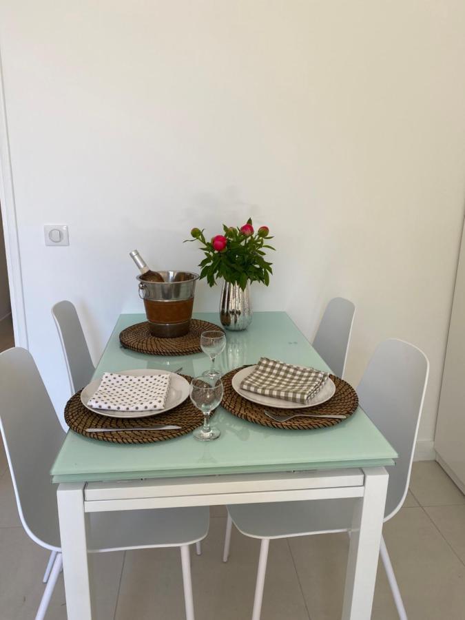 Hello 2 Pieces “Renove Et Climatise “ Vieil Antibes Apartment Bagian luar foto