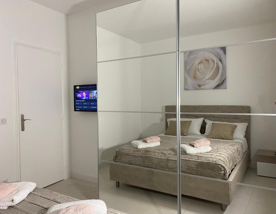 Hello 2 Pieces “Renove Et Climatise “ Vieil Antibes Apartment Bagian luar foto