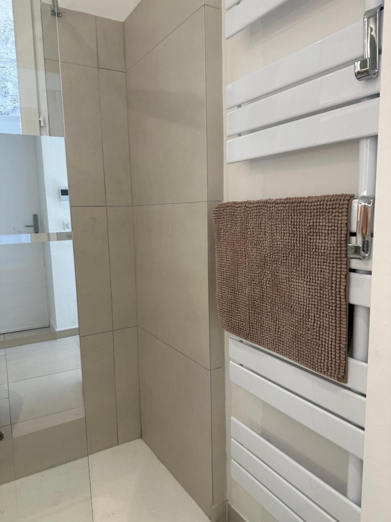 Hello 2 Pieces “Renove Et Climatise “ Vieil Antibes Apartment Bagian luar foto